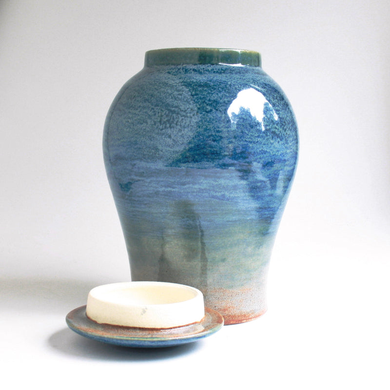 Medium Adult Classic Urn