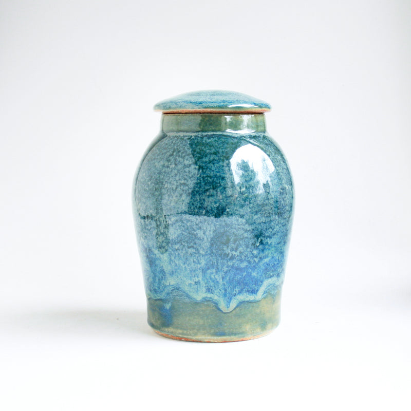 Oceanside Classic Urn - 35 lbs - small urn